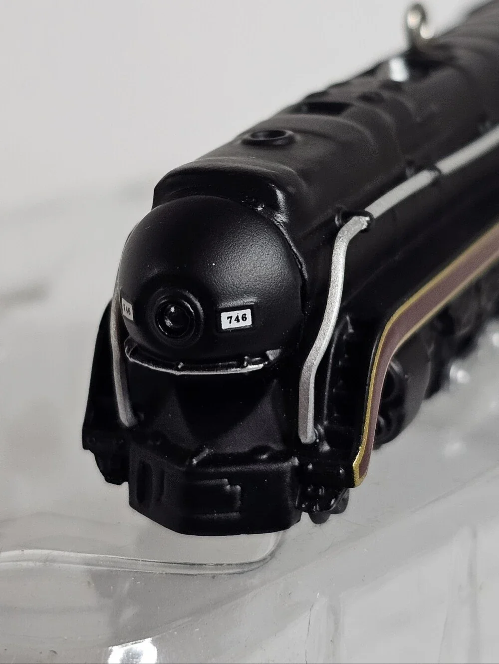 Hallmark Keepsake 1999 Lionel 746 Norfolk & Western Steam Locomotive Ornament #4